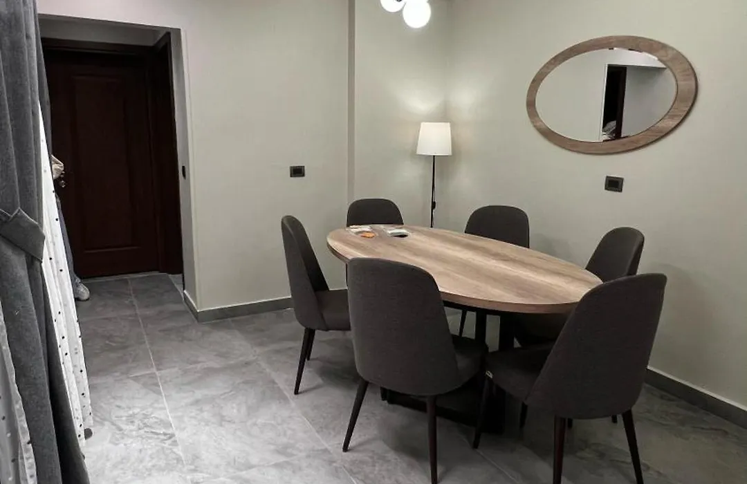 Luxury Apartment El Mohandessen-1